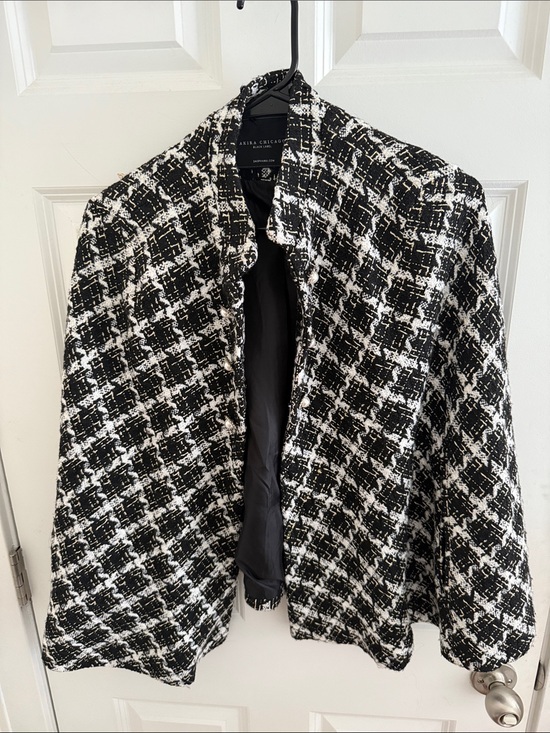 AKIRA Jackets & Blazers - Akira Black and White Tweed cape